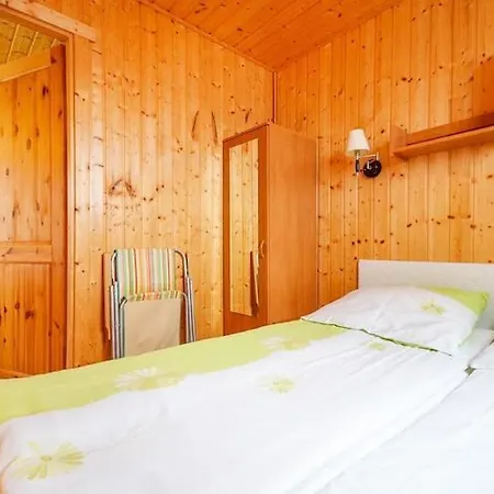 Cottage In Wicie Near Baltic Beach, Cleaning Included Hébergement de vacances *